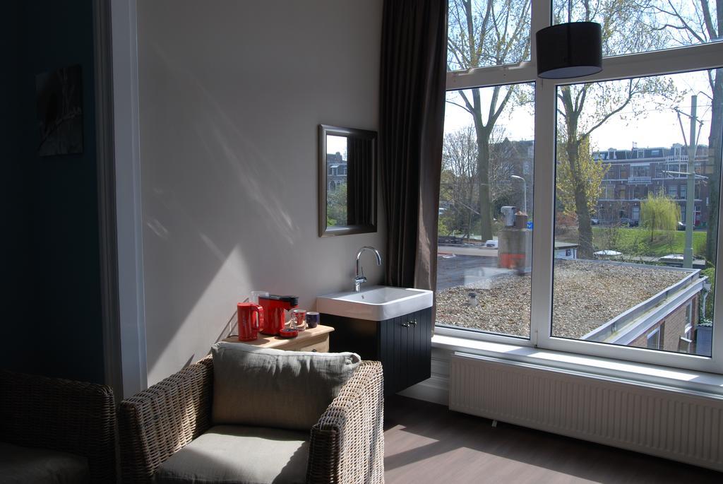 Bed & Breakfast Obrechtstraat Гаага Экстерьер фото