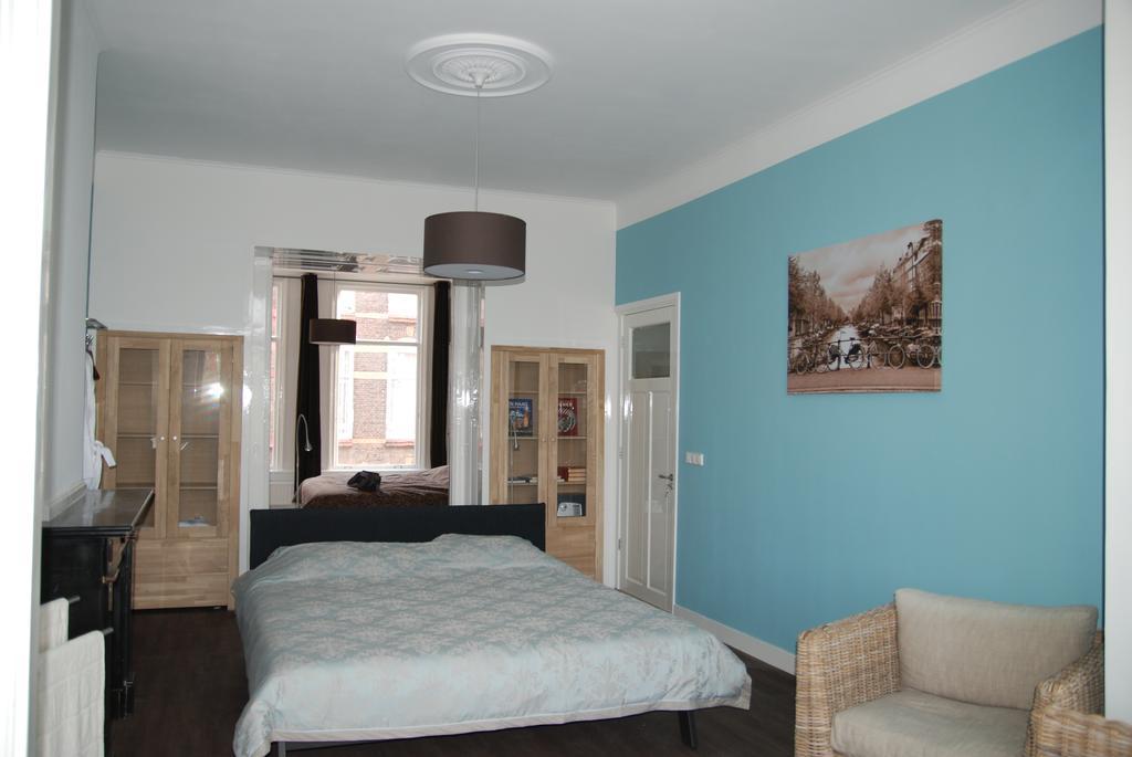 Bed & Breakfast Obrechtstraat Гаага Номер фото